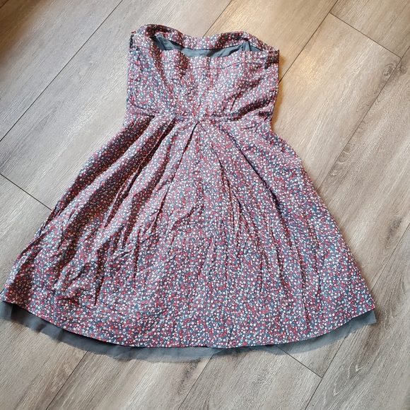 American Eagle Strapless Floral Dress, Size 4 - Picture 6 of 9